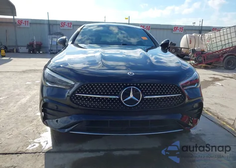 2024 Mercedes-Benz Cle 300 4Matic z USA, uszkodzony, nr VIN W1KMJ4HB8RF035431